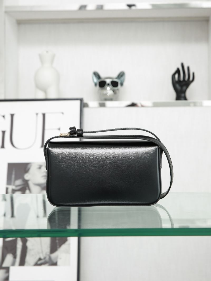 Ce1i*e triomphe bags